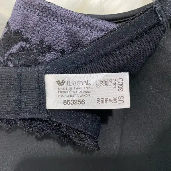 Wacoal Intimates Black Underwire Bra 30DD